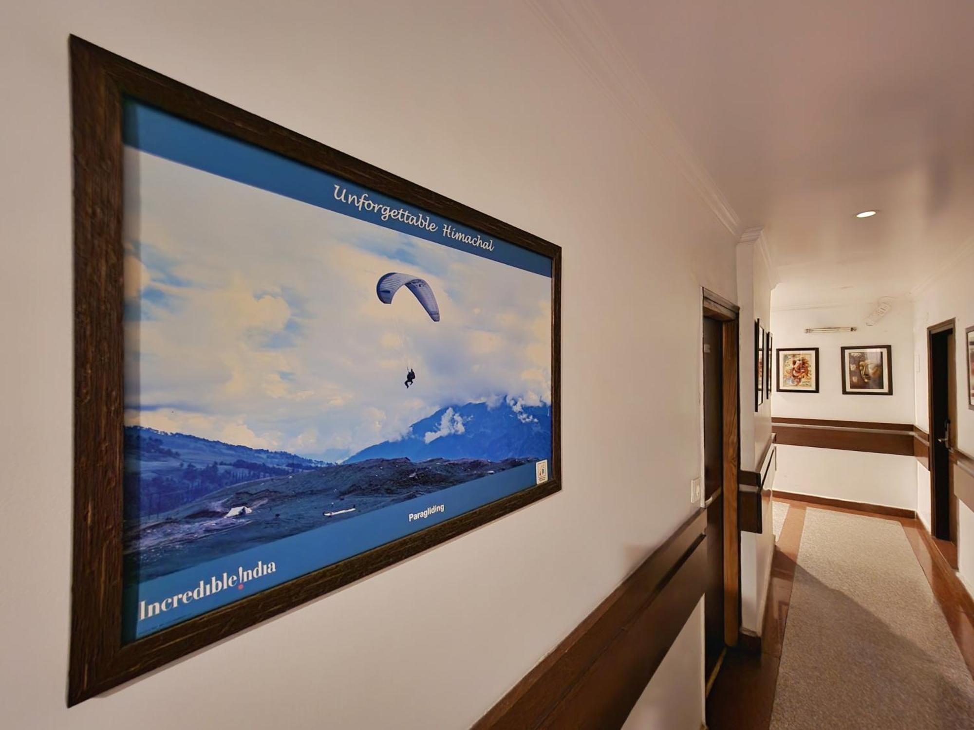 Hotel Surya Šimla Exteriér fotografie