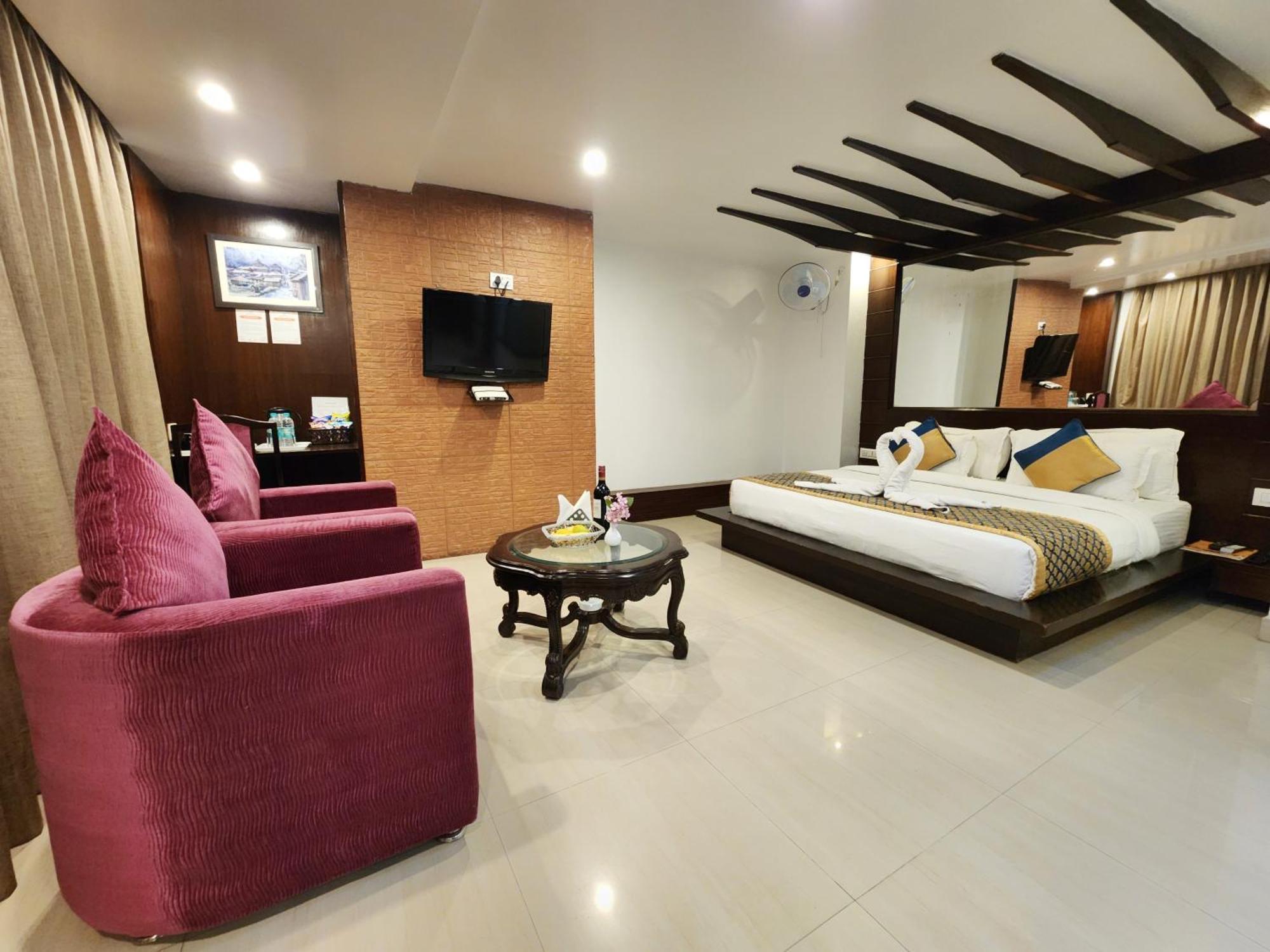 Hotel Surya Šimla Exteriér fotografie