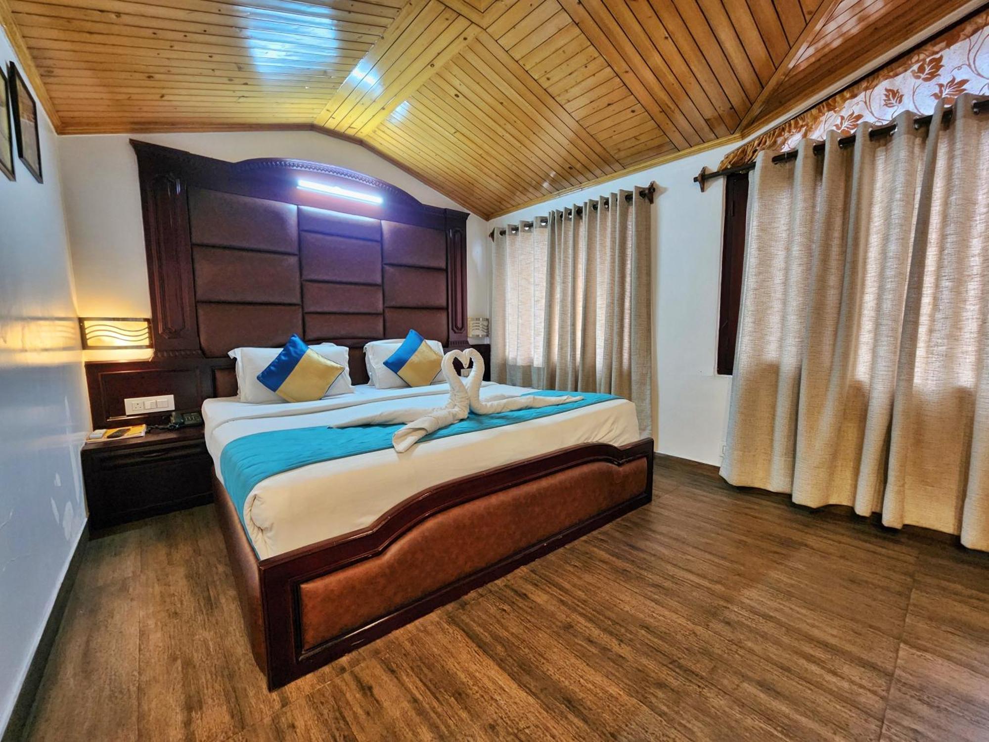 Hotel Surya Šimla Exteriér fotografie