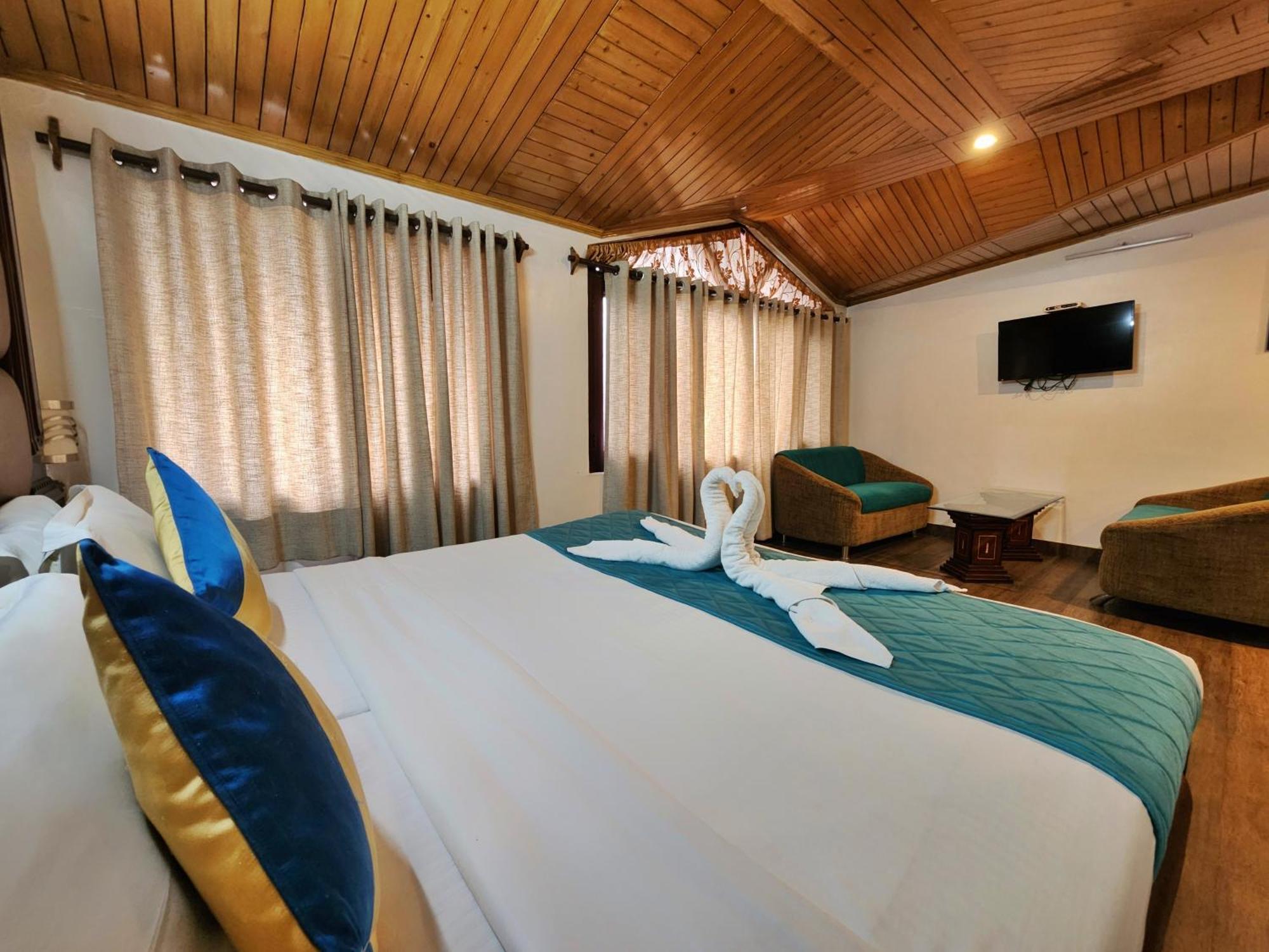 Hotel Surya Šimla Exteriér fotografie