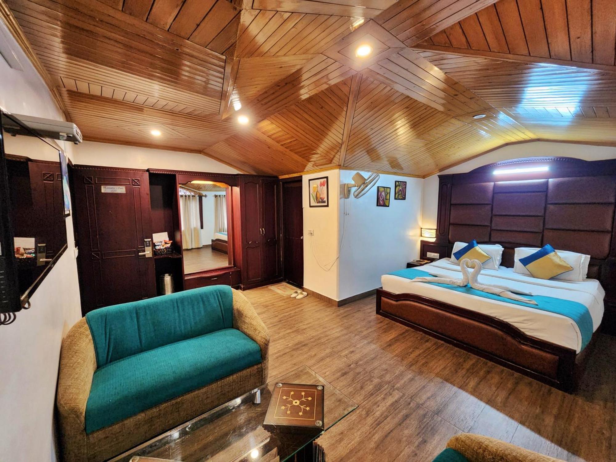 Hotel Surya Šimla Exteriér fotografie