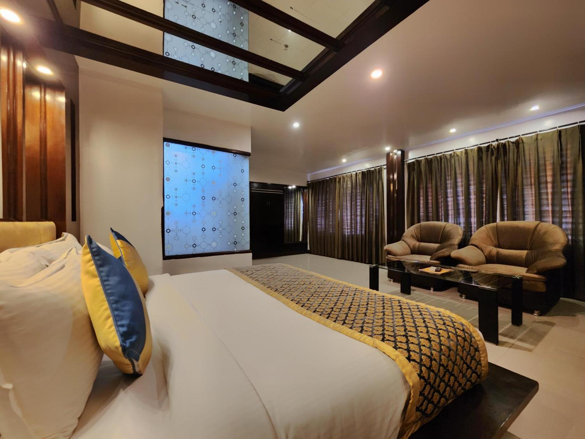 Hotel Surya Šimla Exteriér fotografie