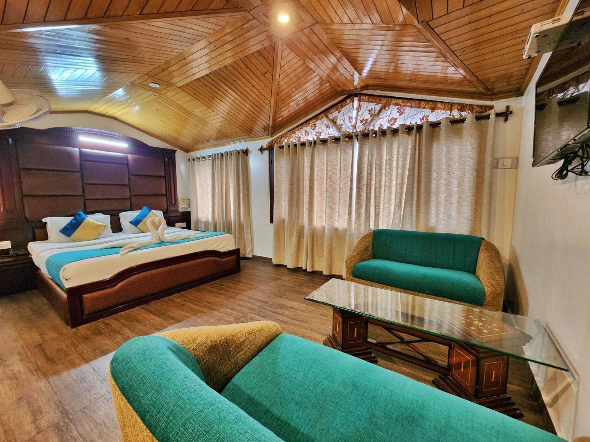 Hotel Surya Šimla Exteriér fotografie
