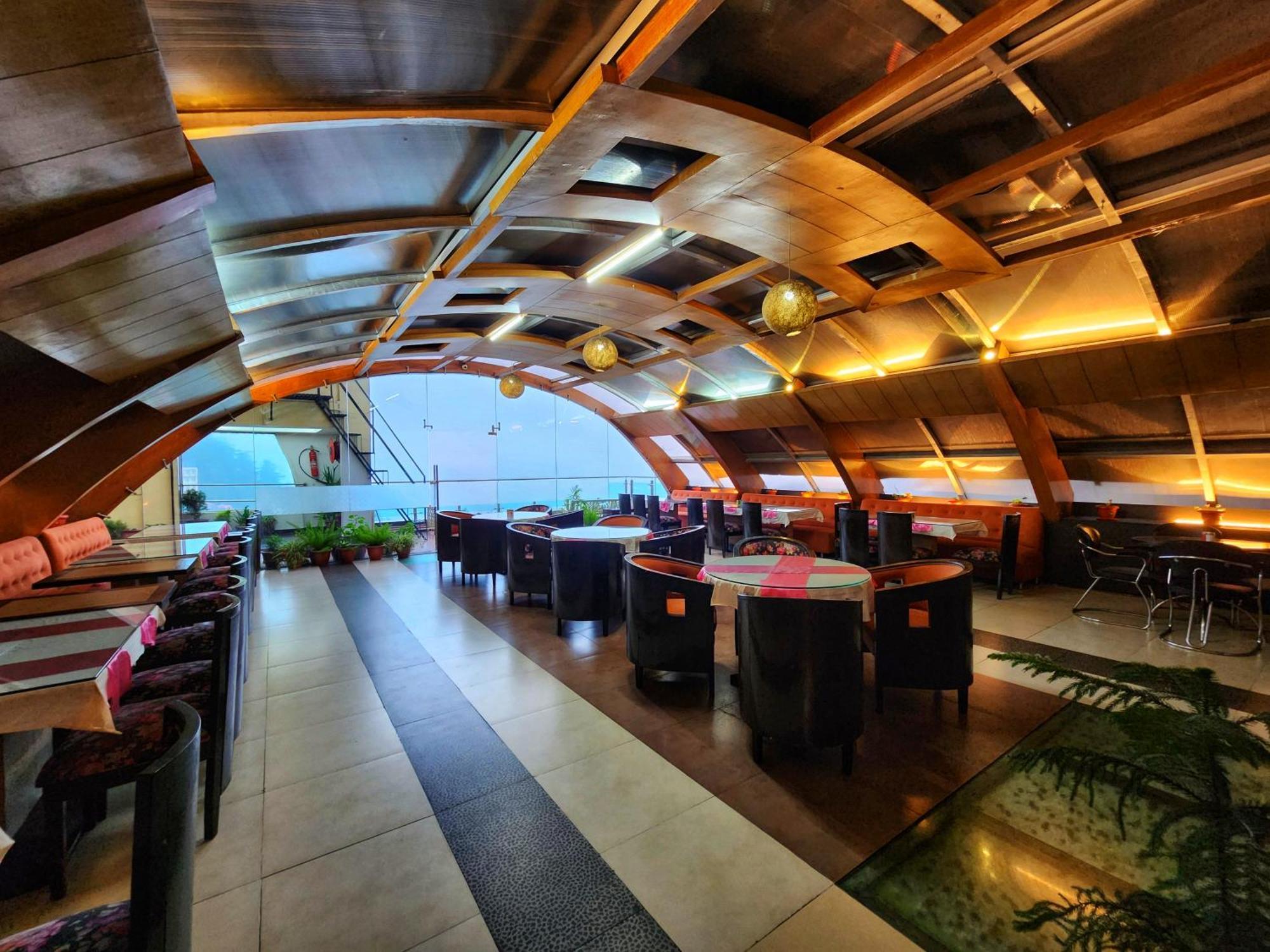 Hotel Surya Šimla Exteriér fotografie