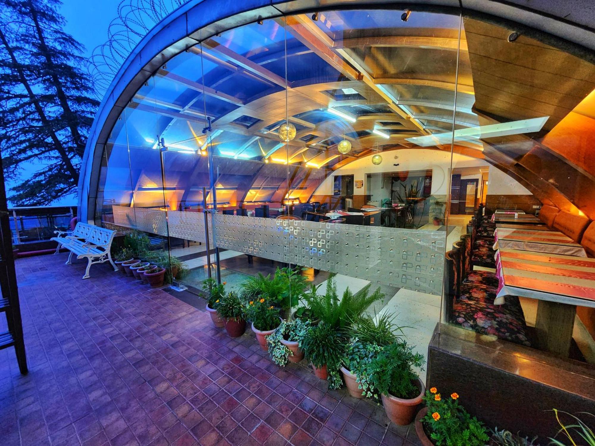 Hotel Surya Šimla Exteriér fotografie